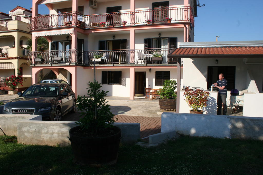 Guest House Zohil Rovinj Exterior photo